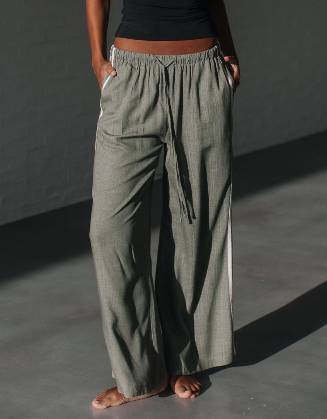 132-fashion-berlin-racer-stripe-pant-khaki-white-womens-clothing