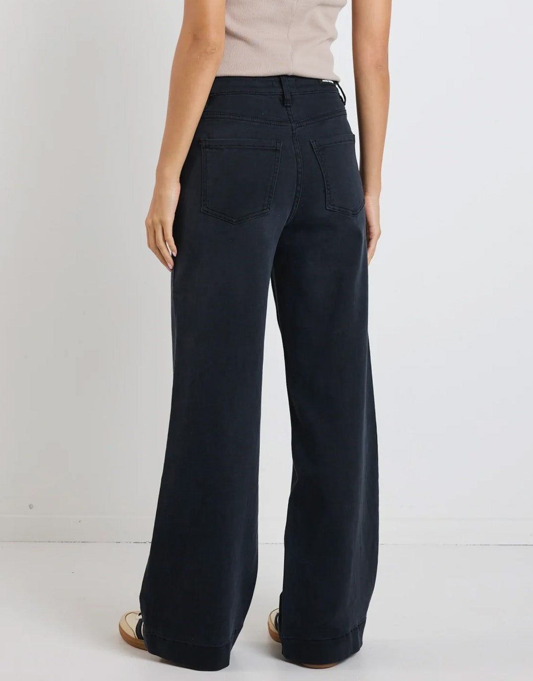 among-the-brave-zoey-high-rise-stretch-denim-jean-black-womens-clothing