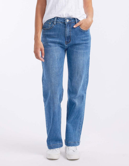 country-denim-stretch-straight-leg-jean-light-blue-womens-clothing