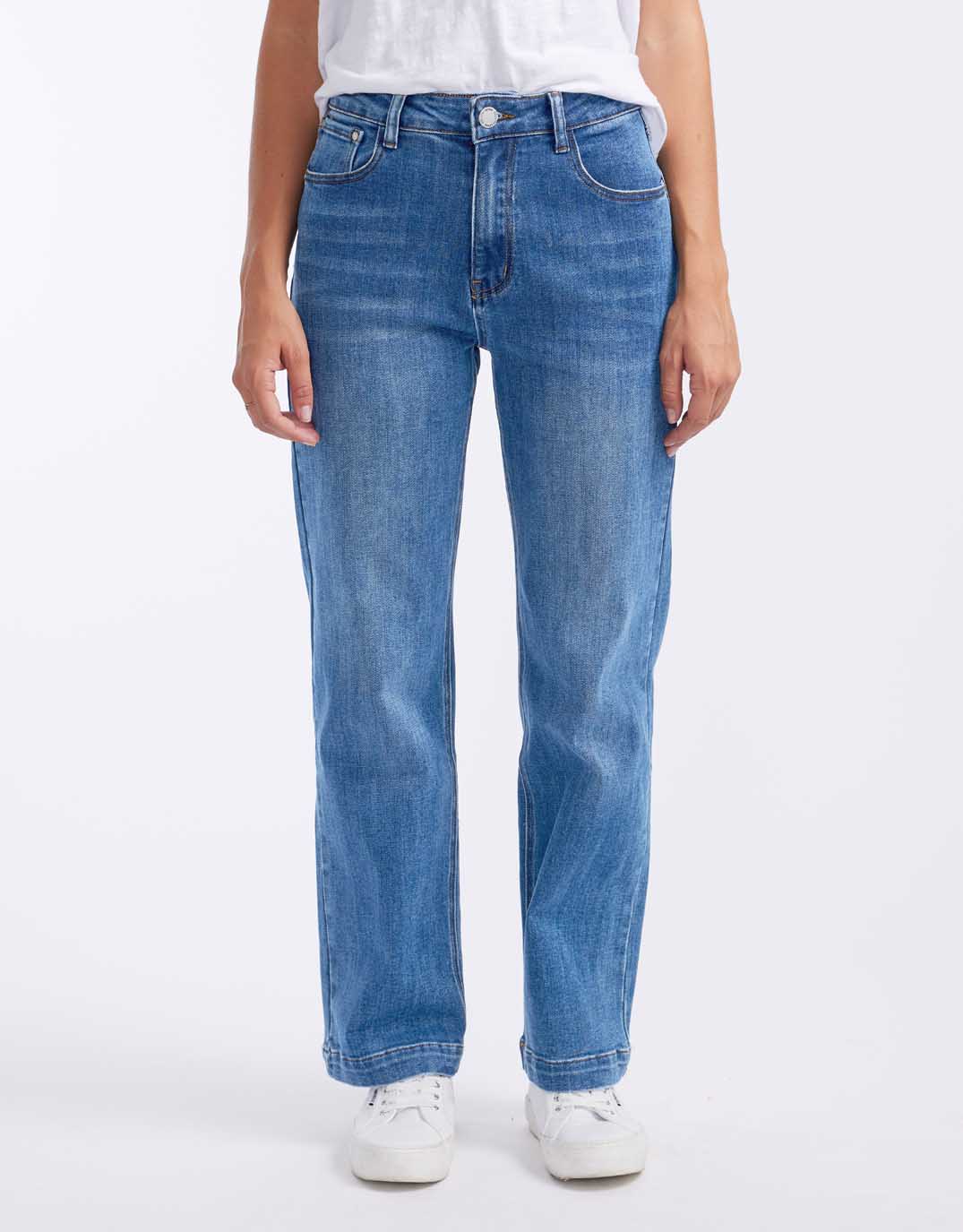 country-denim-stretch-straight-leg-jean-light-blue-womens-clothing