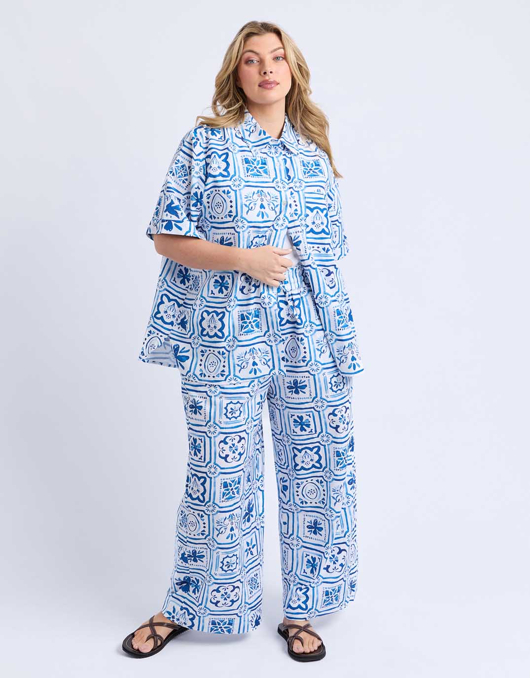 elm-dolce-tile-shirt-ocean-tile-print-womens-clothing