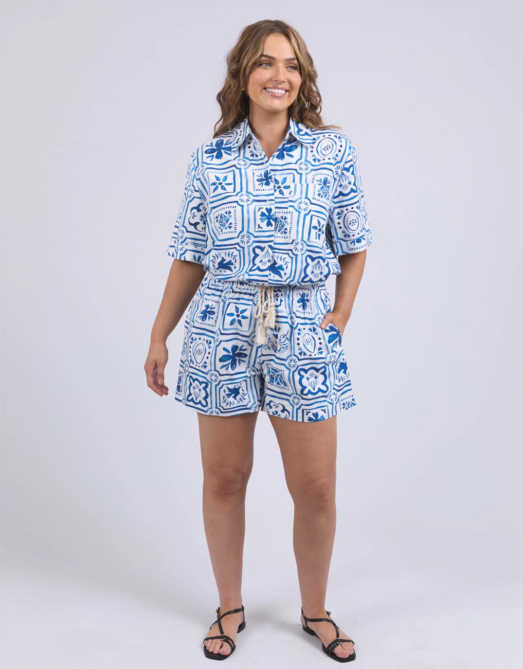 elm-dolce-tile-short-ocean-tile-print-womens-clothing
