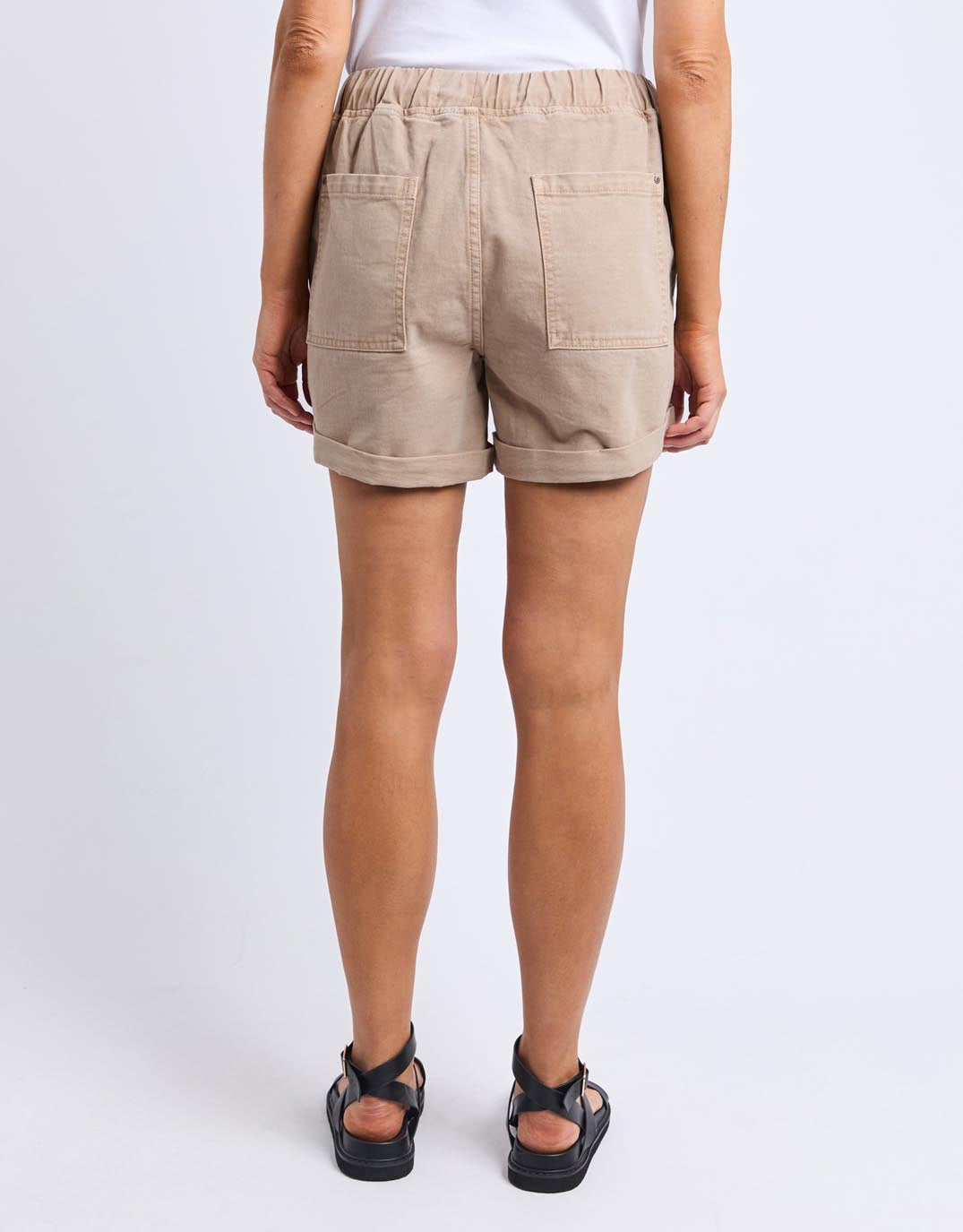 elm-emma-relaxed-short-latte-womens-clothing