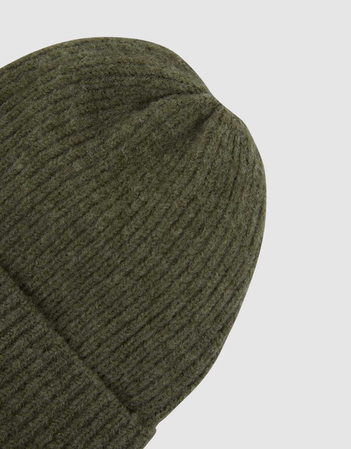 elm-forrest-beanie-four-leaf-clover