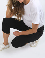 elm-mollie-capri-jean-black-womens-clothing