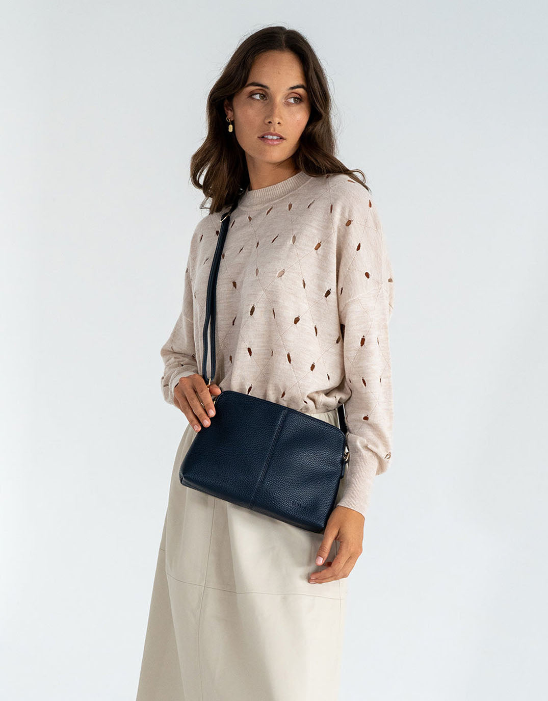 elms-kings-burbank-cross-body-bag-large-french-navy