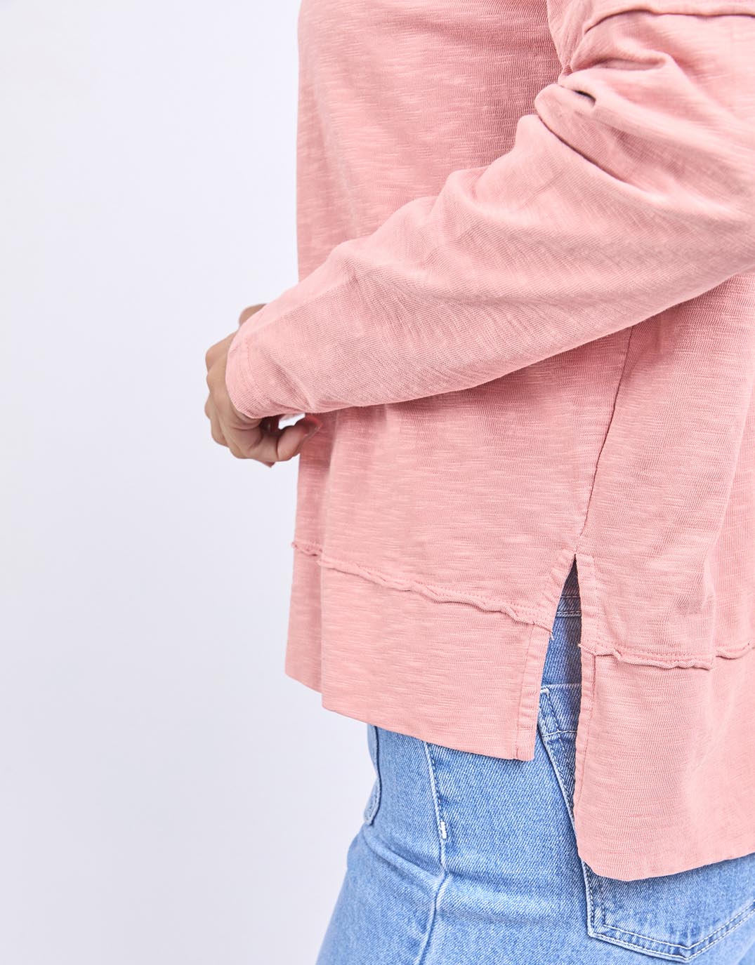 foxwood-jayne-throw-on-top-ash-rose-womens-clothing