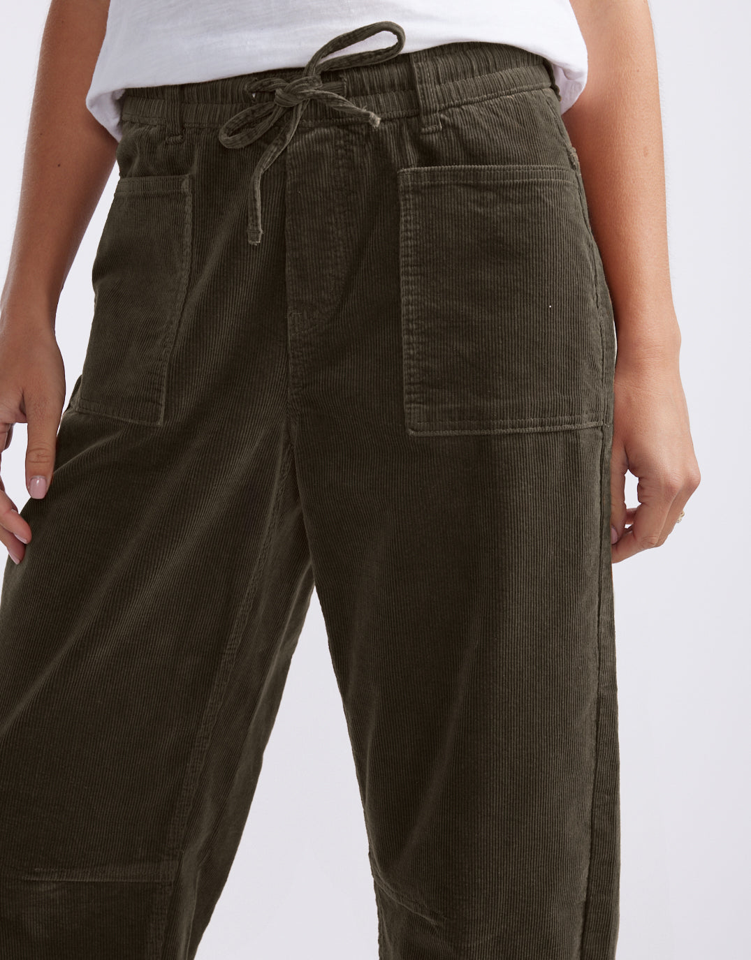 Cord Leo Barrel Jean - Forest Moss