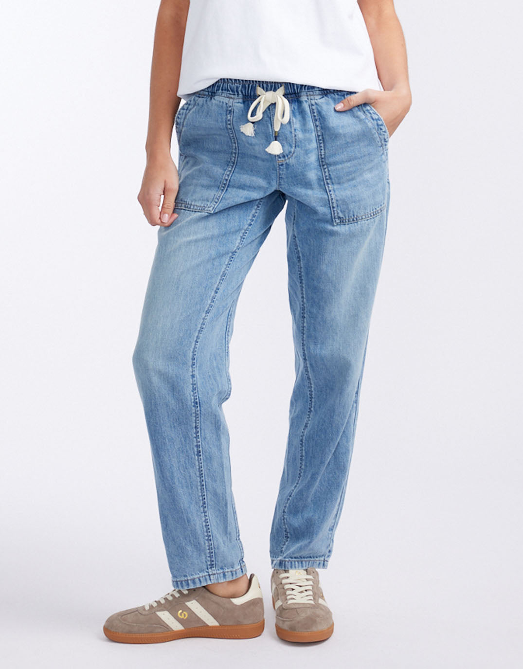 white-co-beach-comber-pant-mid-wash-womens-clothing