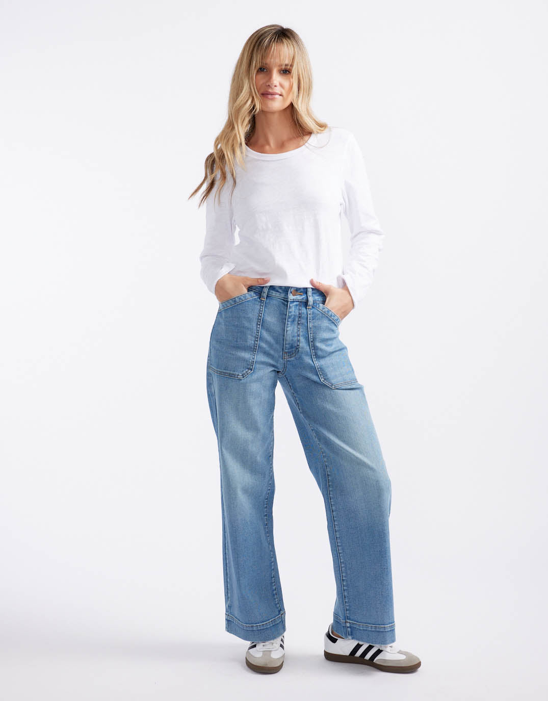 white-co-essential-scoop-hem-long-sleeve-t-shirt-white-womens-clothing