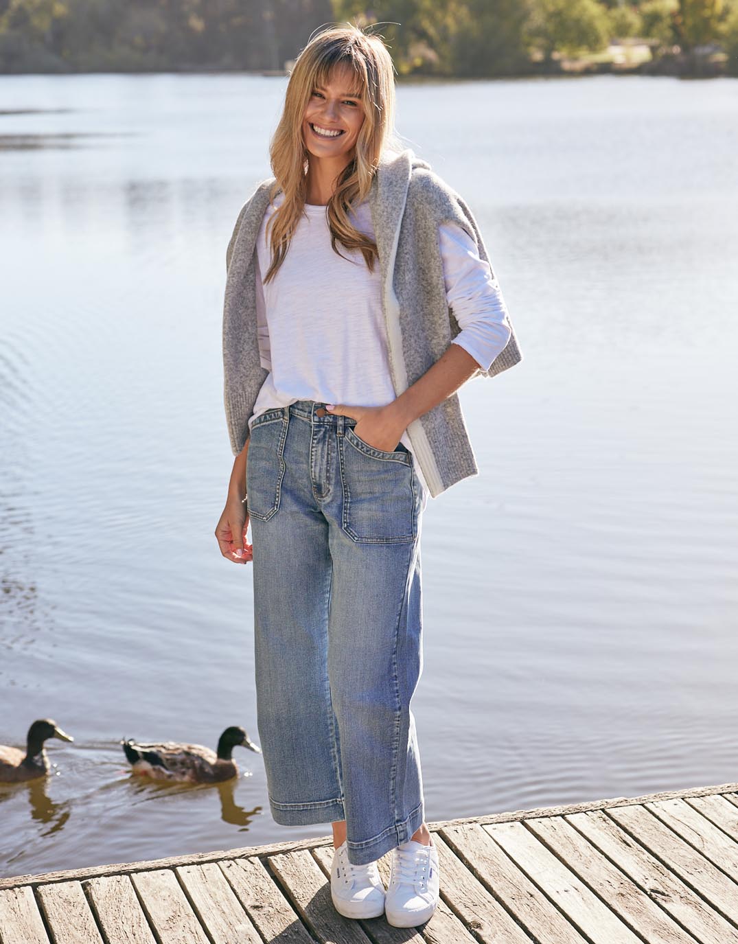 white-co-essential-scoop-hem-long-sleeve-t-shirt-white-womens-clothing