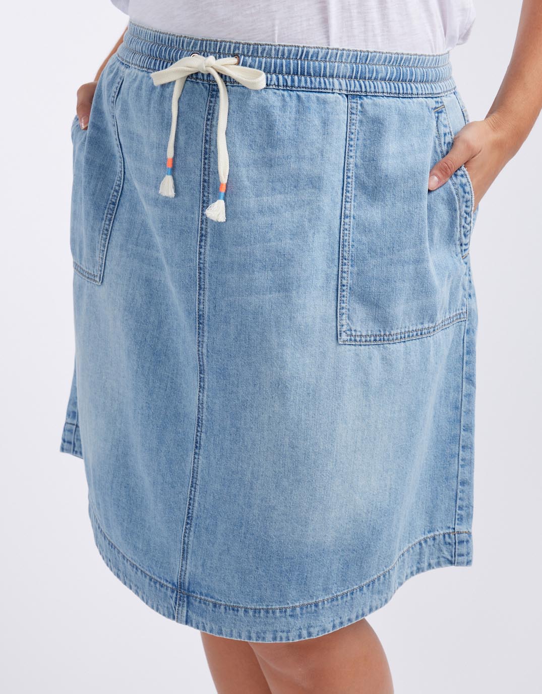 white-co-plus-size-coco-denim-skirt-mid-wash-womens-clothing