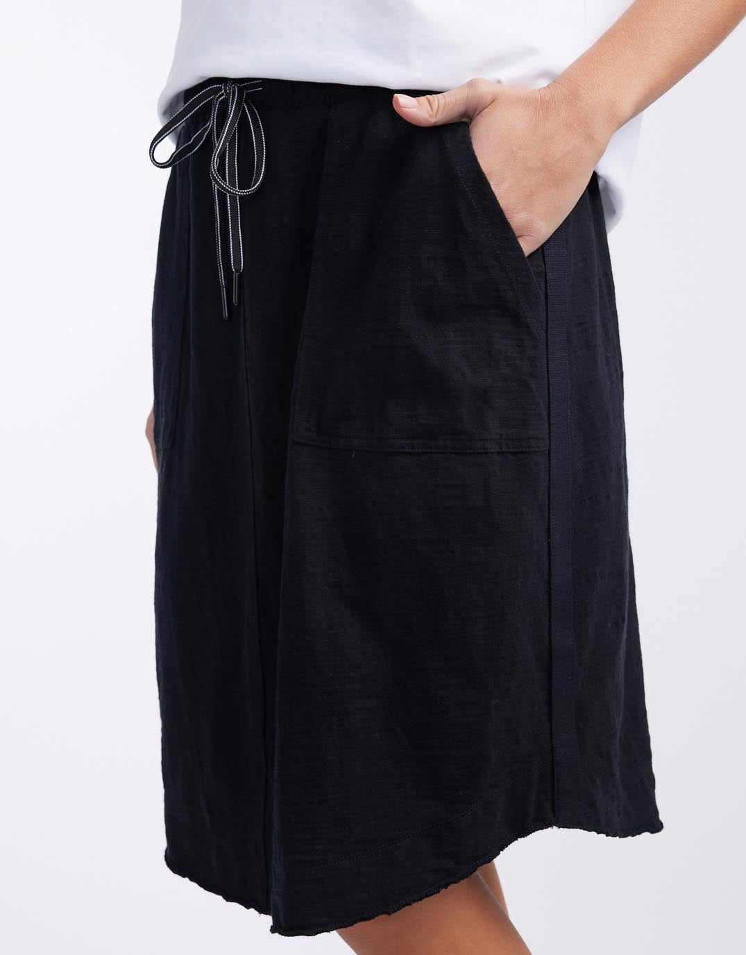 white-co-signature-skirt-black-womens-clothing