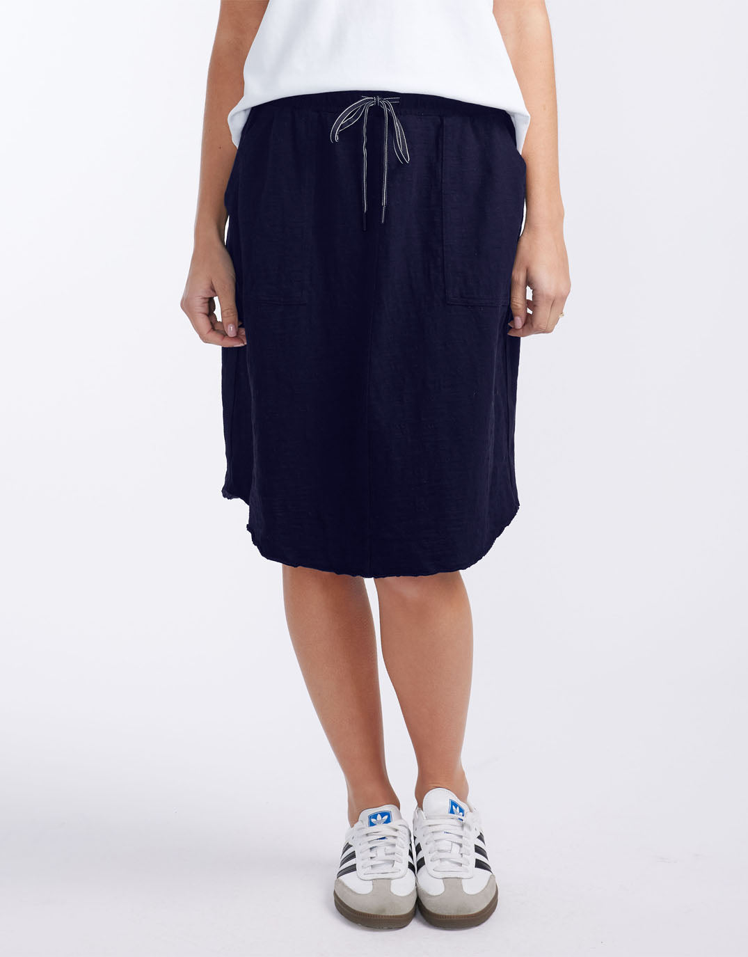 white-co-signature-skirt-navy-womens-clothing