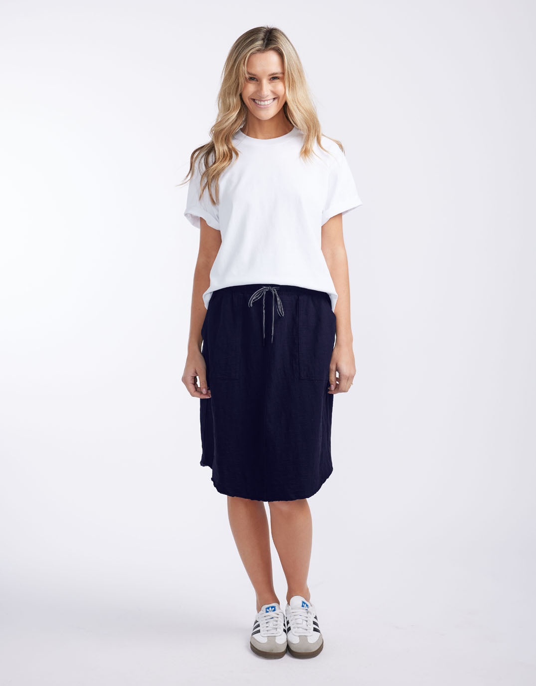 white-co-signature-skirt-navy-womens-clothing