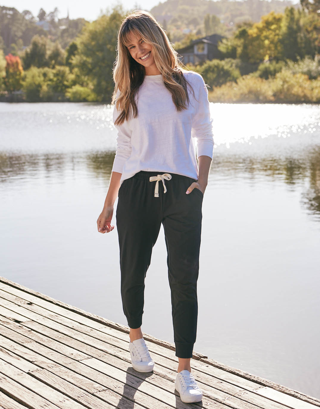 white-co-the-sunday-lounge-pant-black-womens-clothing