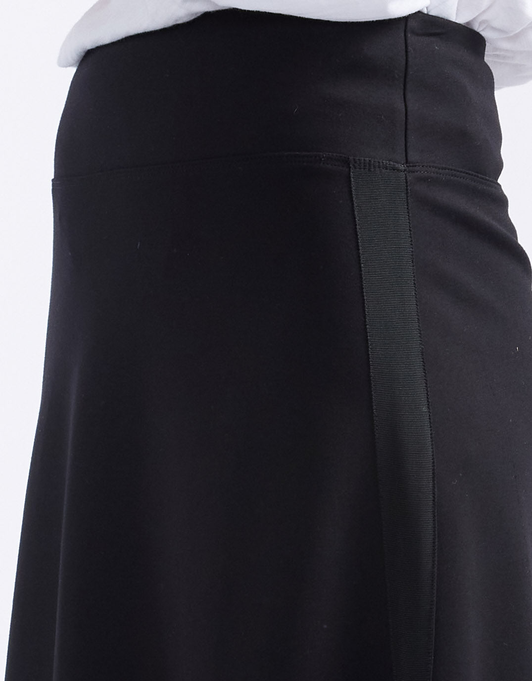 Timeless Ponte Midi Skirt - Black