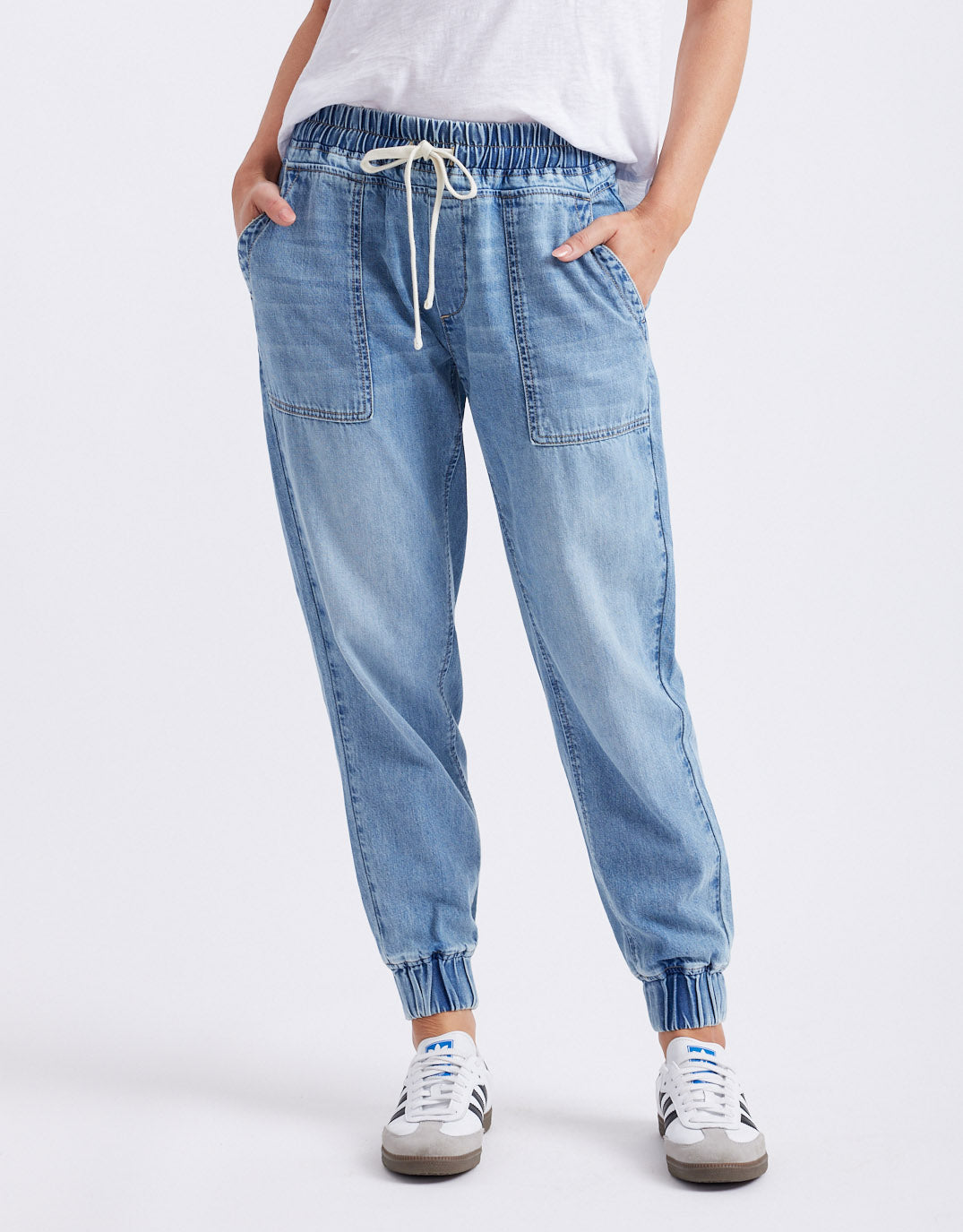 white-co-weekend-utility-pant-mid-wash-womens-clothing