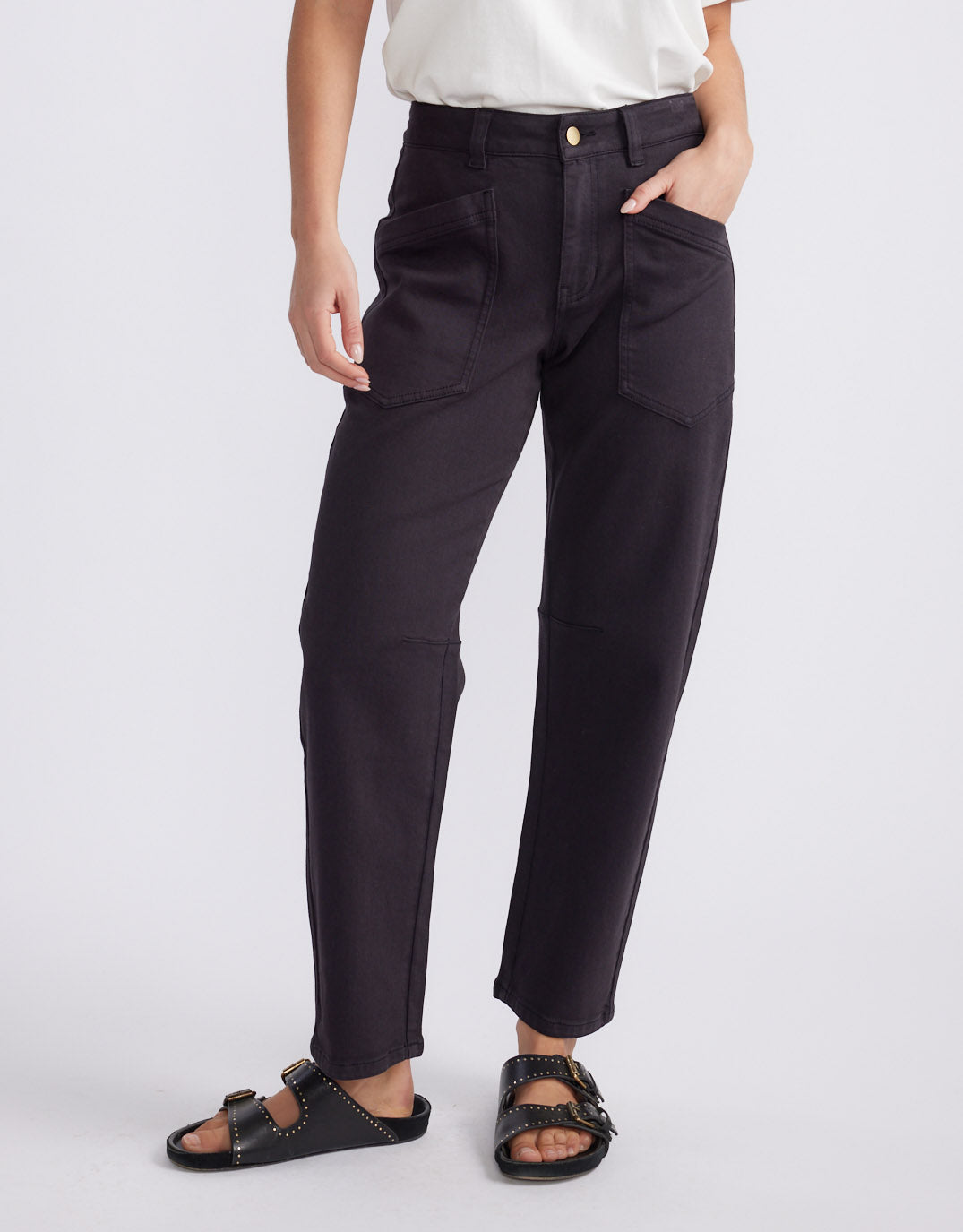 Saskia Stretch Cargo Barrel Jean - Washed Black
