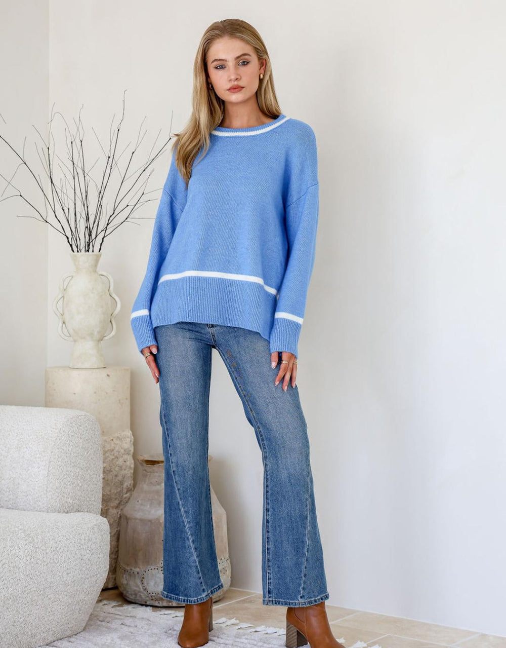 132-fashion-rylie-contrast-trim-slouch-knit-blue-winter-white-womens-clothing