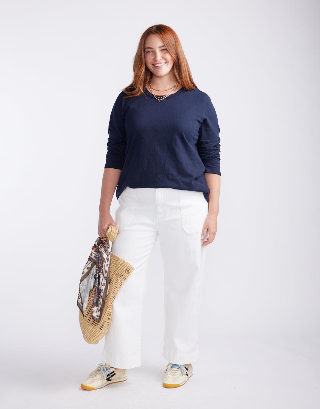 Essential Scoop Hem Long Sleeve T-shirt - Navy