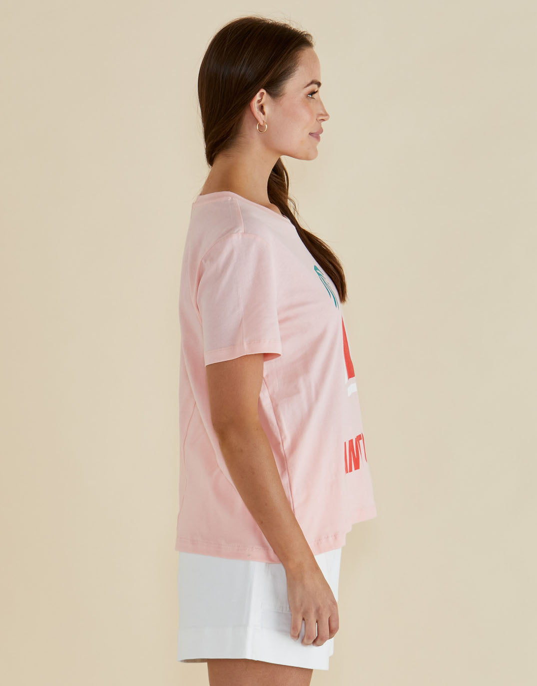 betty-basics-ellia-crew-tee-santorini-print-pink-womens-clothing