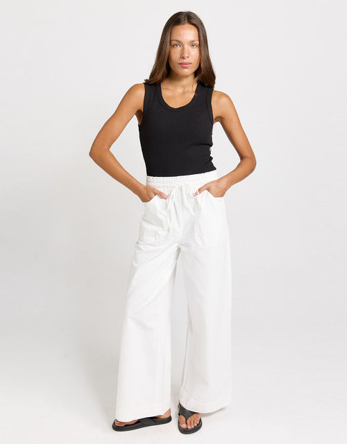 Safra Relax Leg Jean - White