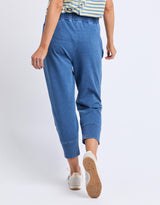 elm-3-4-brunch-pant-blue-denim-look-womens-clothing