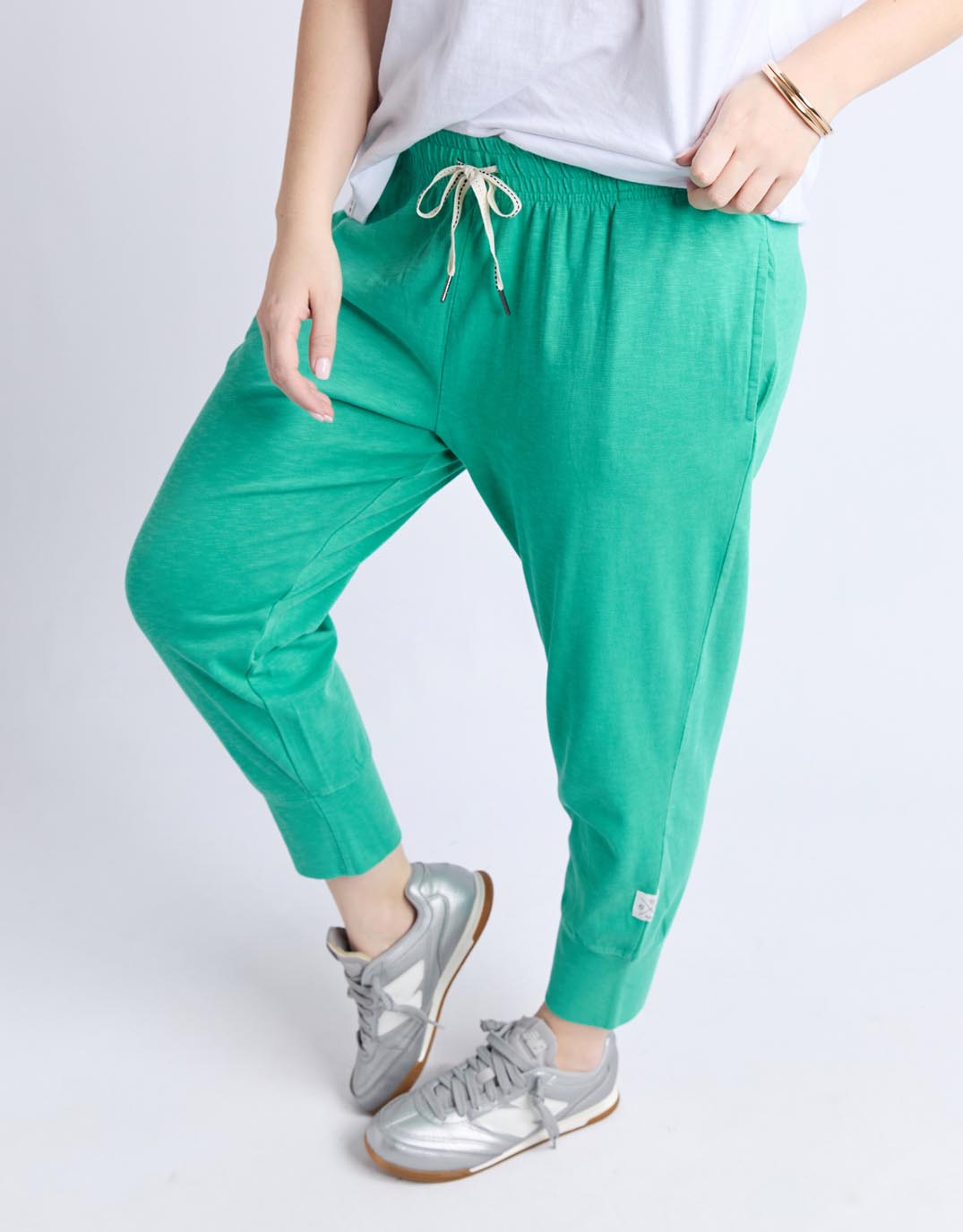 elm-3-4-brunch-pant-gumdrop-green-womens-clothing