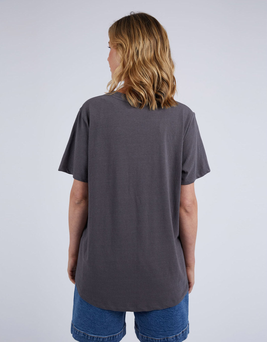 elm-accolade-tee-charcoal-womens-clothing