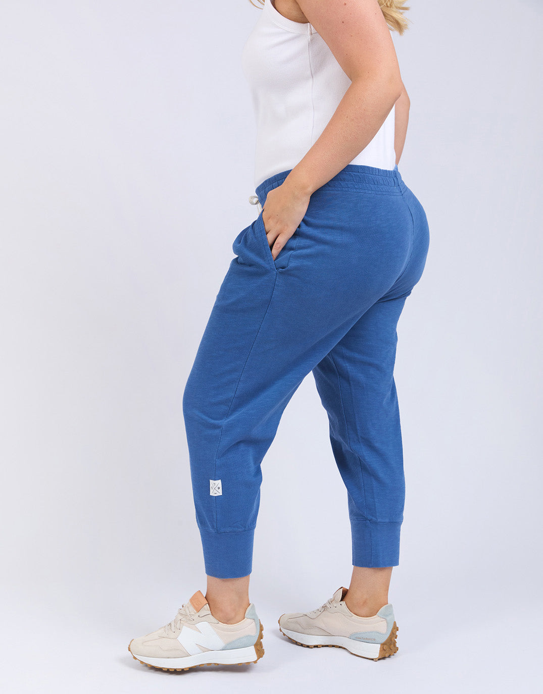 elm-brunch-pant-china-blue-womens-clothing