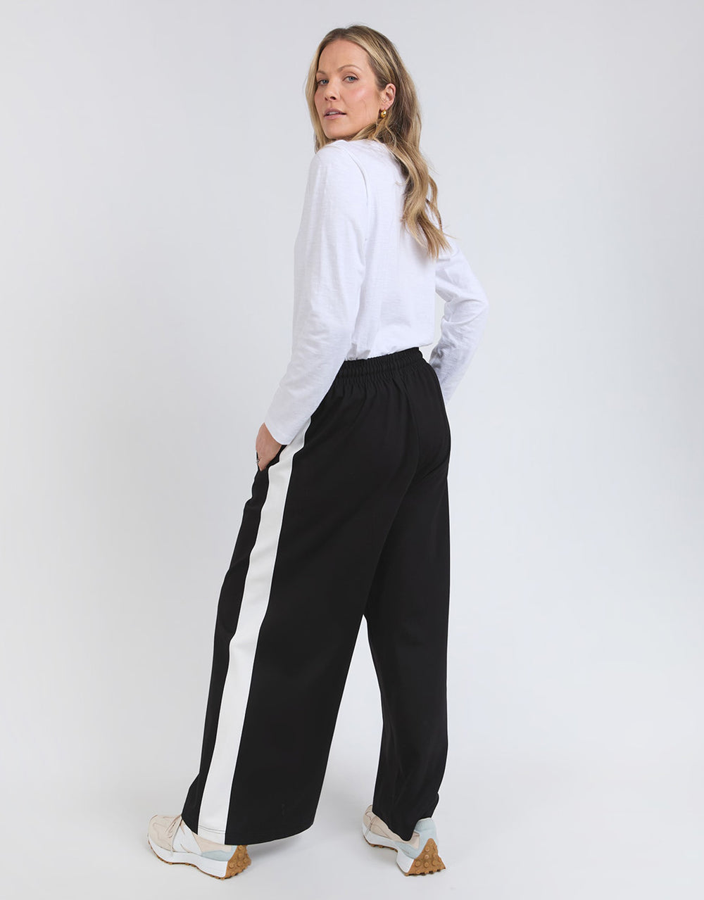 elm-carmen-wide-leg-pant-black-marshmallow-womens-clothing