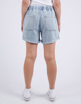 elm-emma-relaxed-denim-short-light-blue-wash-womens-clothing