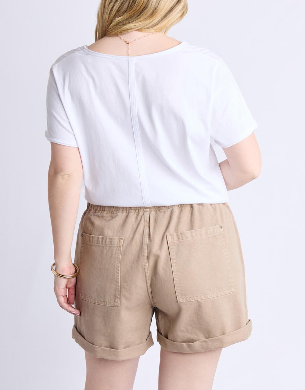 elm-emma-relaxed-short-latte-womens-clothing