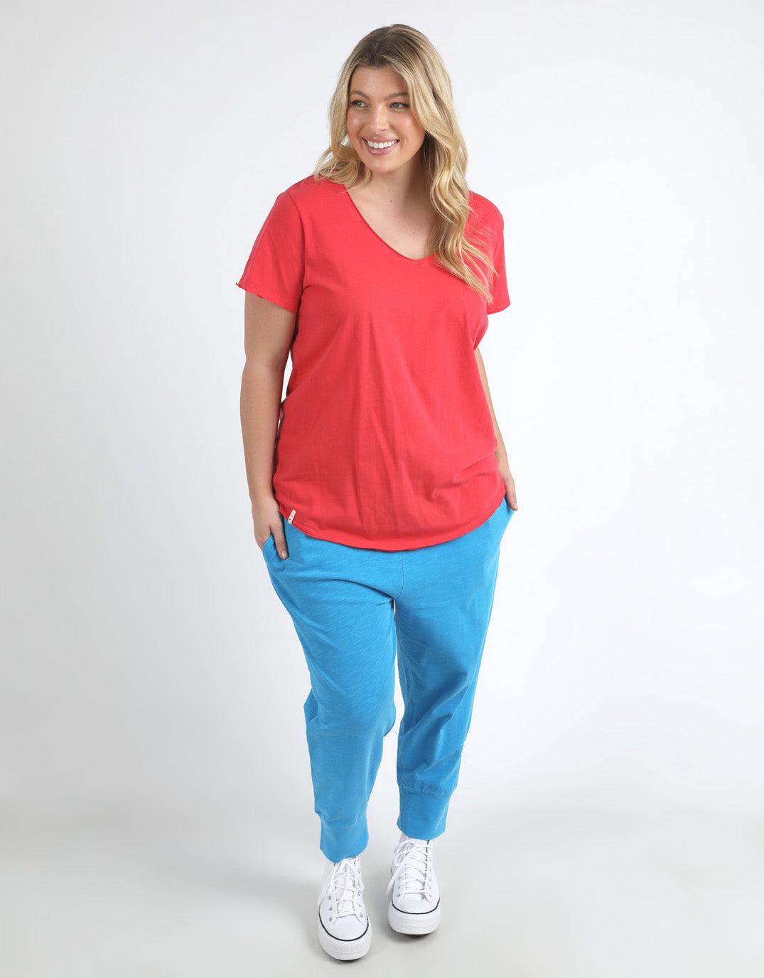 Vee Tee in Bittersweet Red Vee Tee in Bittersweet Red