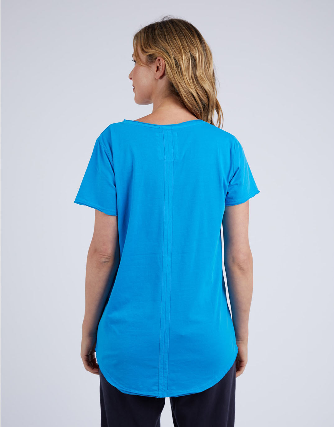 elm-fundamental-vee-tee-ibiza-blue-womens-clothing