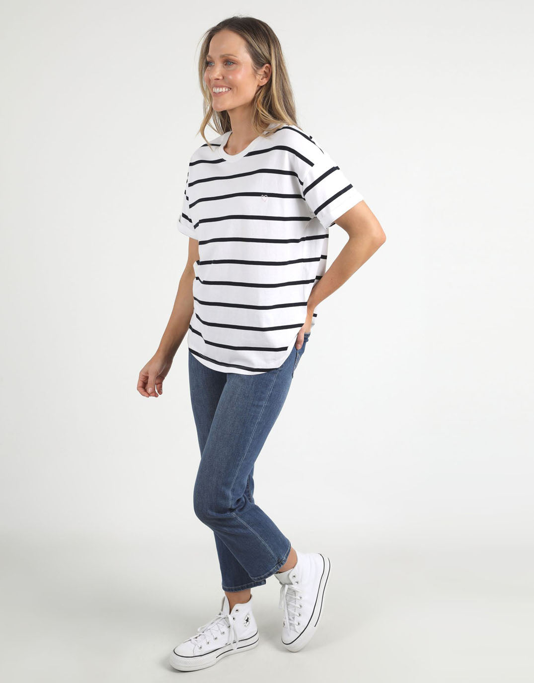 elm-halli-short-sleeve-stripe-tee-white-navy-stripe-womens-clothing