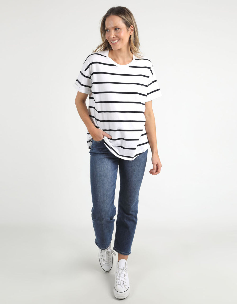 elm-halli-short-sleeve-stripe-tee-white-navy-stripe-womens-clothing