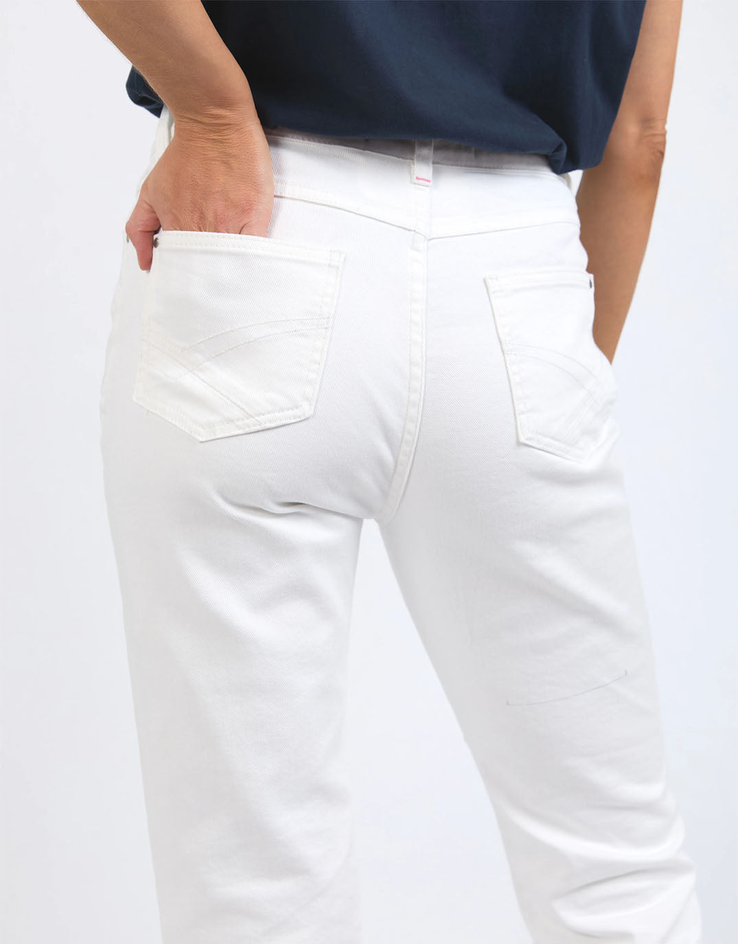 elm-mollie-capri-jean-white-womens-clothing