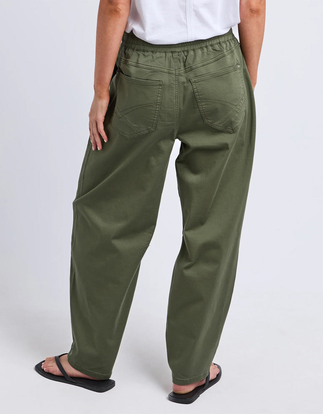 elm-quinn-barrel-jogger-basil-womens-clothing