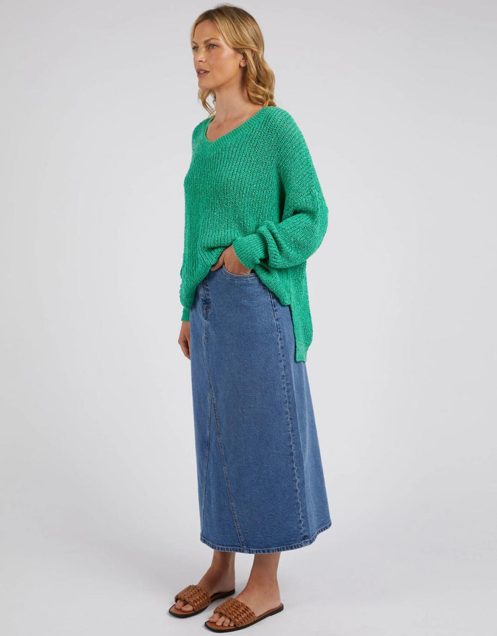elm-rachele-v-neck-knit-greenbriar-womens-clothing