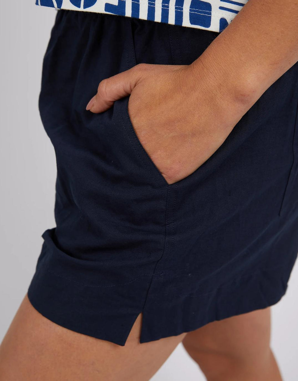elm-stevie-short-dark-sapphire-womens-clothing