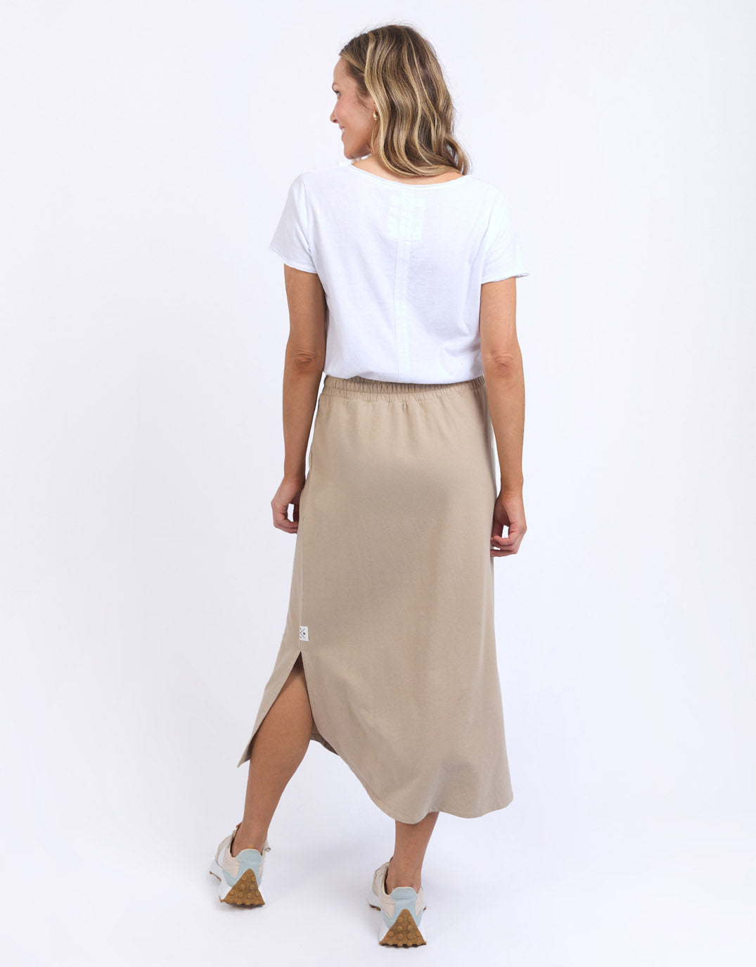 elm-travel-skirt-latte-womens-clothing