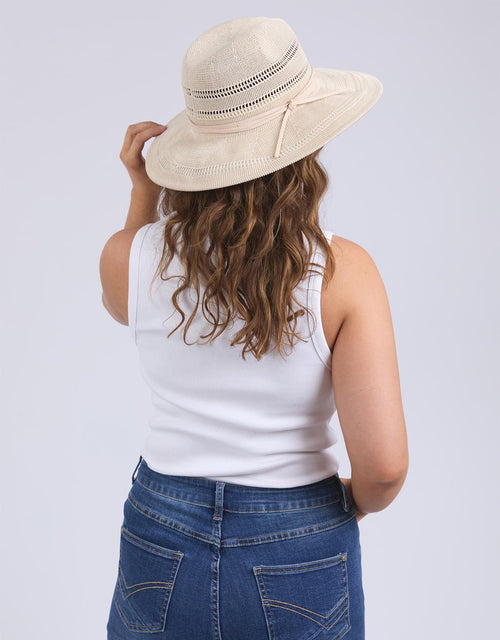 elm-tropic-hat-birch