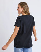 elm-victoria-short-sleeve-tee-black_4