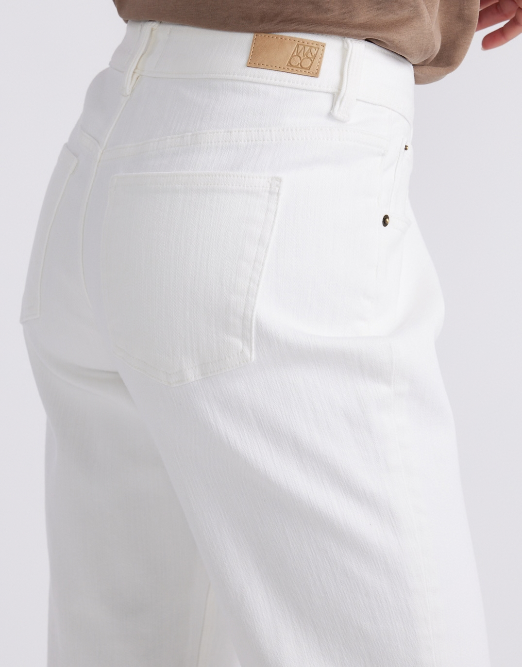 Elodie Straight Leg Jean - White