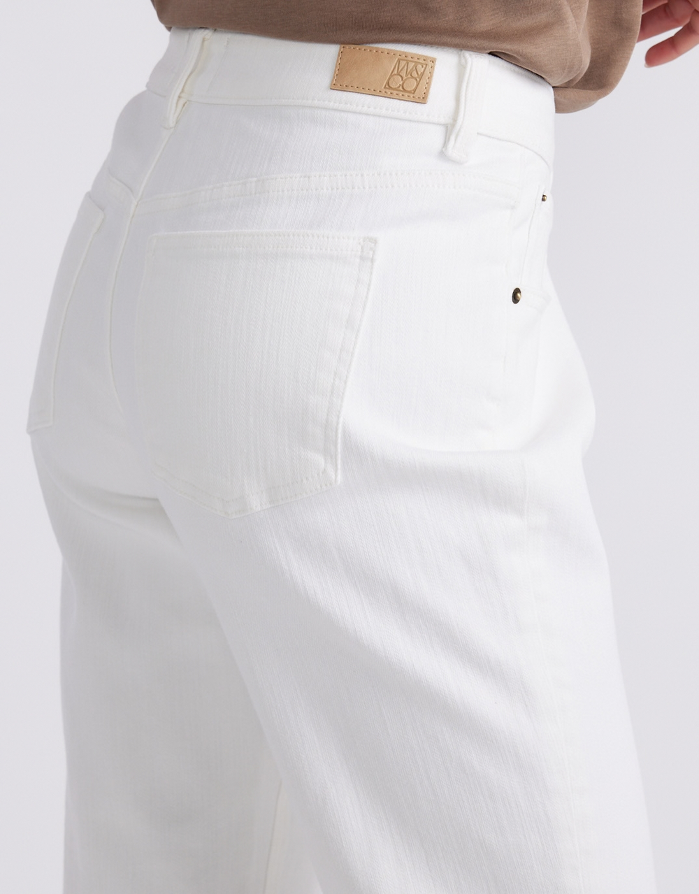 Elodie Straight Leg Jean - White