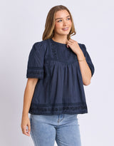 foxwood-juna-top-navy-womens-clothing