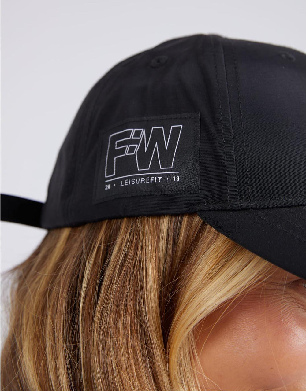 foxwood-running-cap-black