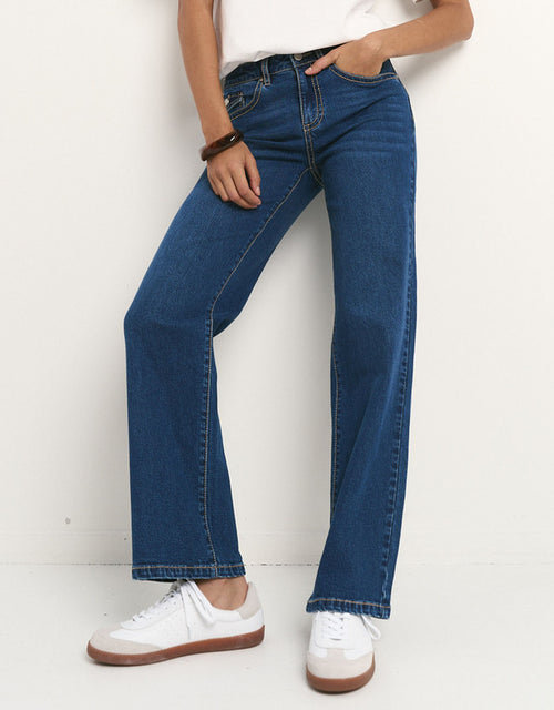 Hudson Mid Rise Straight Leg Jean - Mid Blue